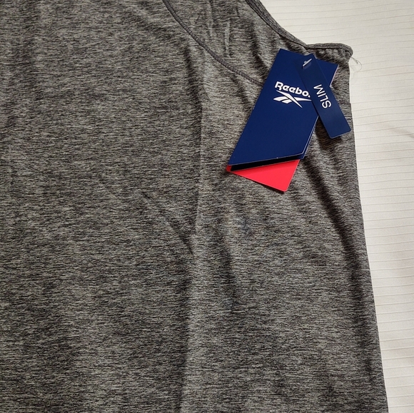 NEW Reebok Grey Gym Tank Top Size XL - Picture 2 of 7